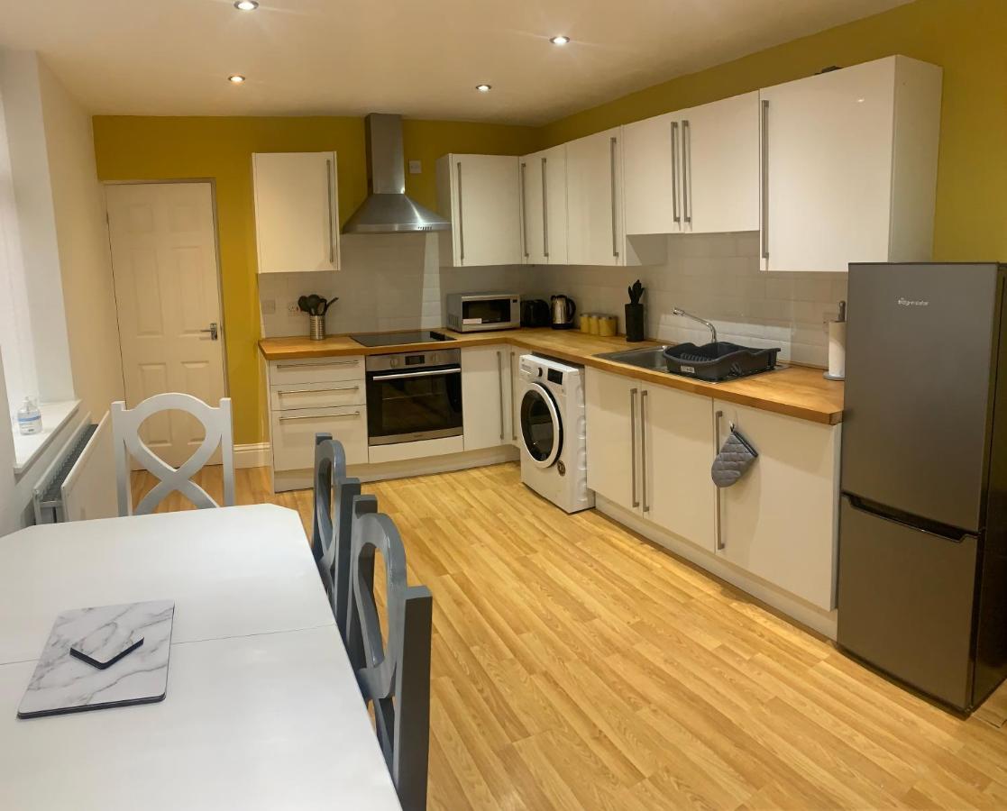 Gateshead Serviced Apartment Ideal For Contractors And Vacationing Esterno foto